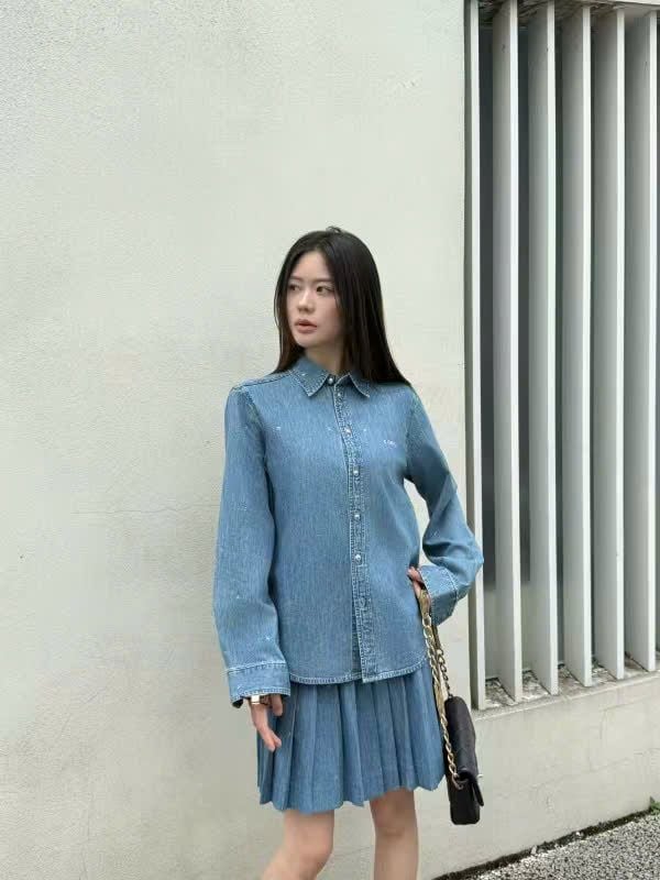Áo khoác jean xanh cúc trắng (set)