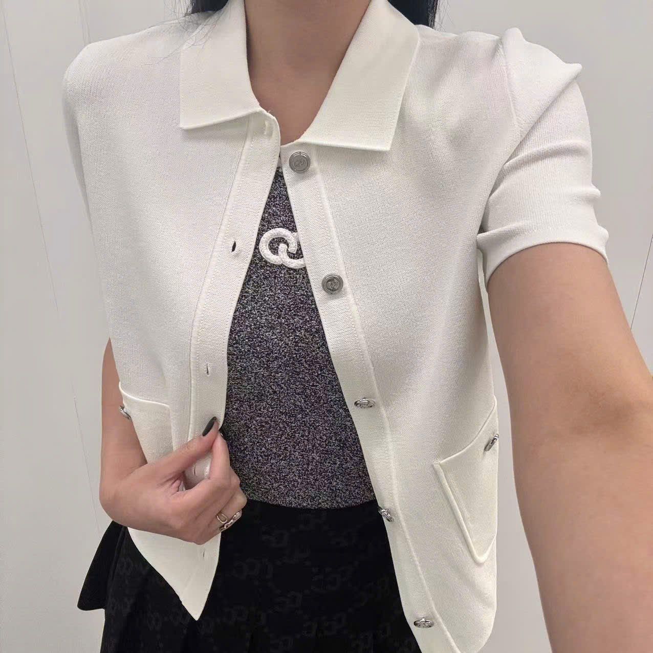 Áo tanktop xám viền bèo - logo trắng