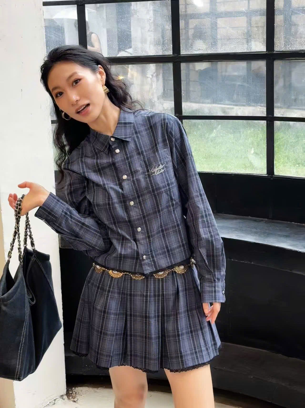 Chân váy ngắn xanh tím kẻ đen - cạp chun, viền ren