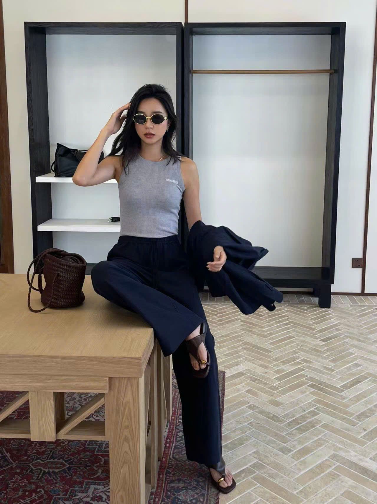 Bộ Áo sơ mi và quần vải cạp chun - Navy logo trắng set