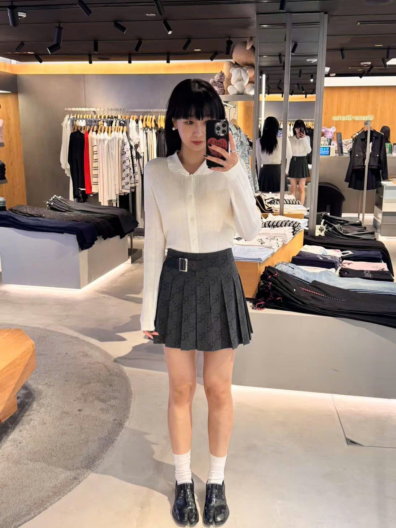 Áo CDG trắng cổ diềm