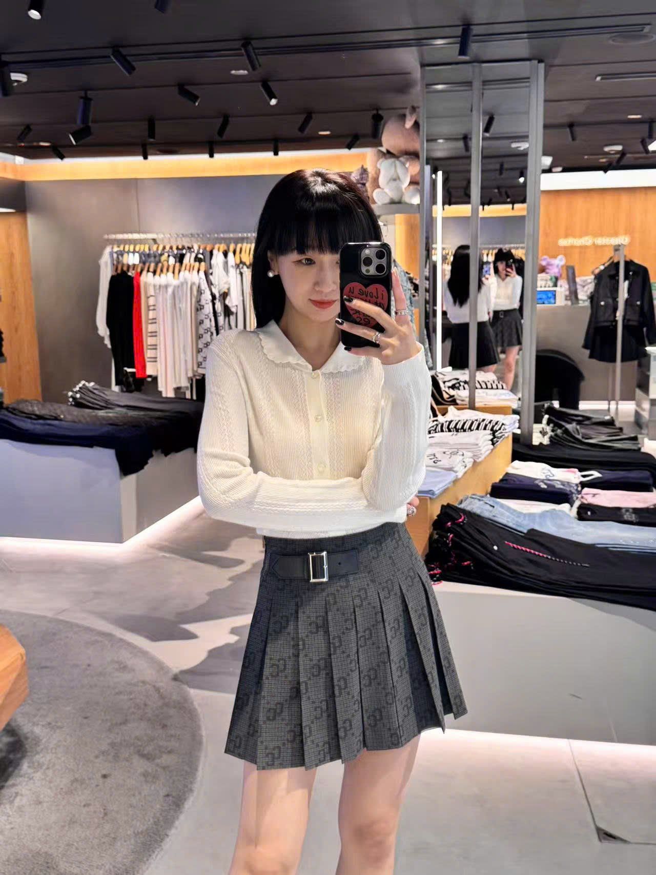 Áo CDG trắng cổ diềm