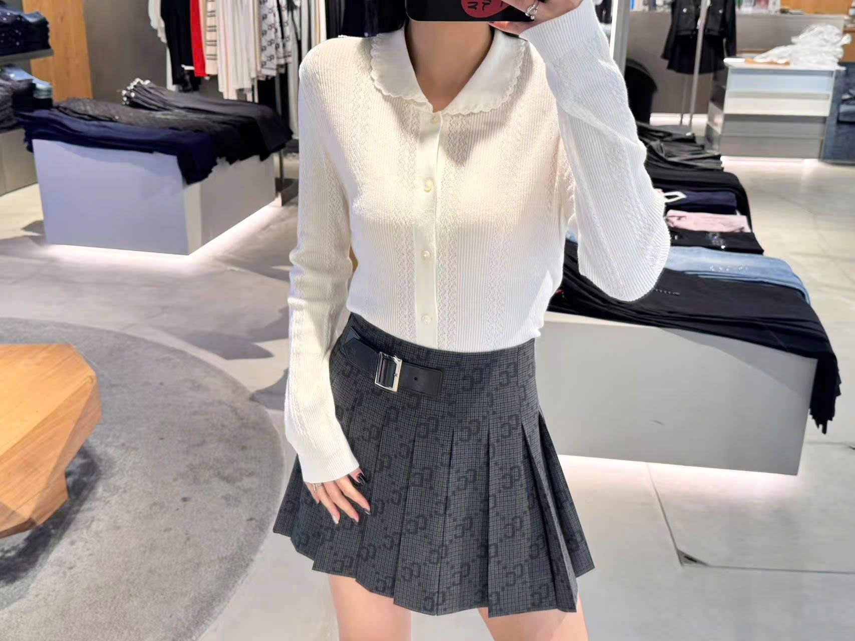 Áo CDG trắng cổ diềm