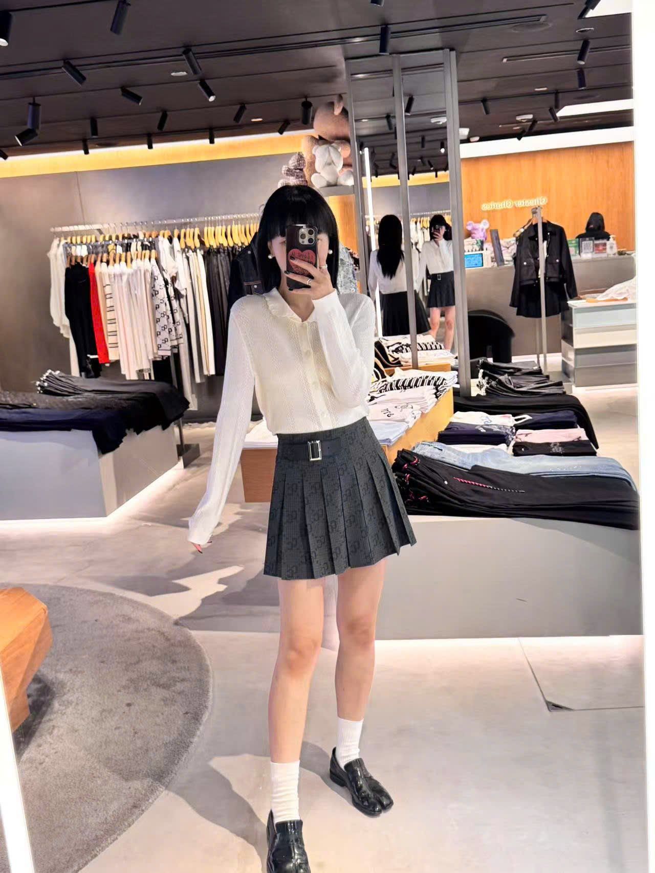 Áo CDG trắng cổ diềm