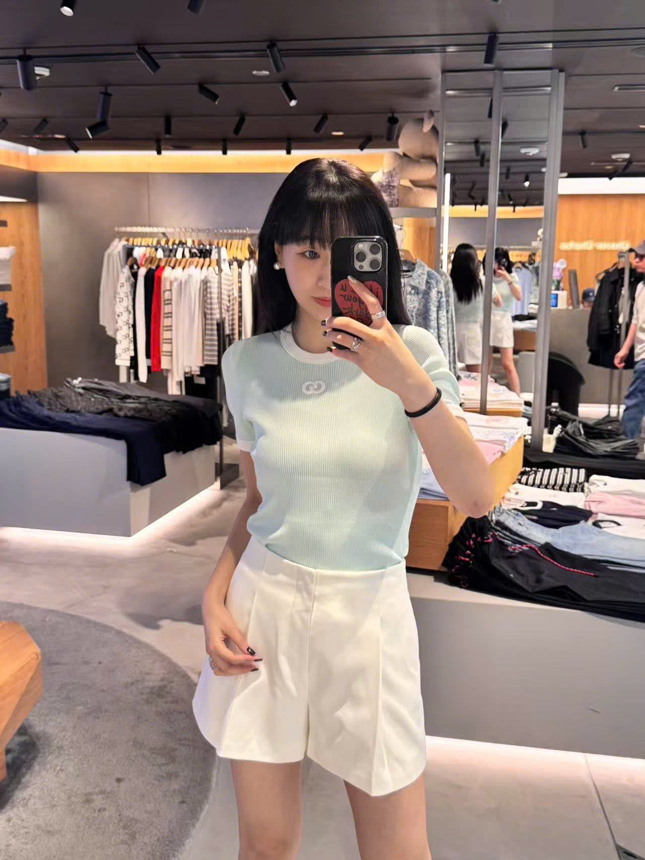 Áo xanh Mint mongtoghi viền trắng