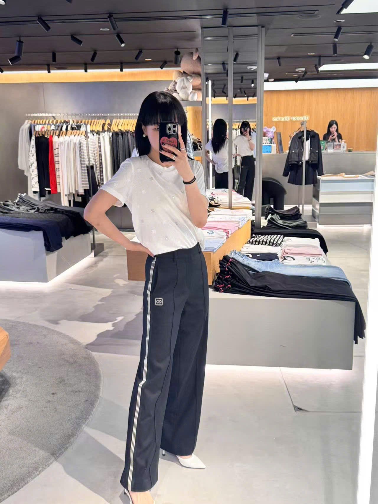 Quần vải đen 2 sọc 2 bên