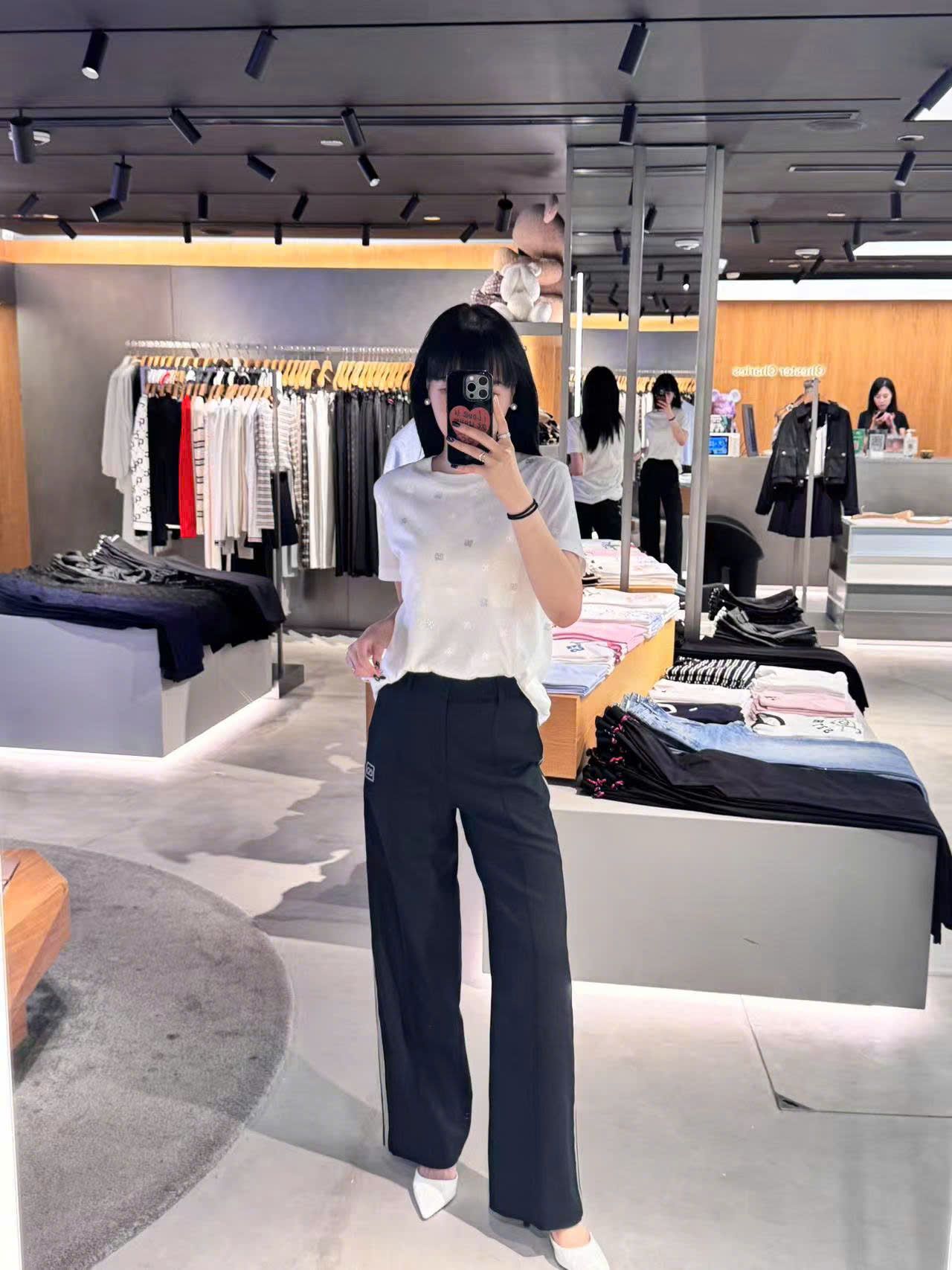 Quần vải đen 2 sọc 2 bên