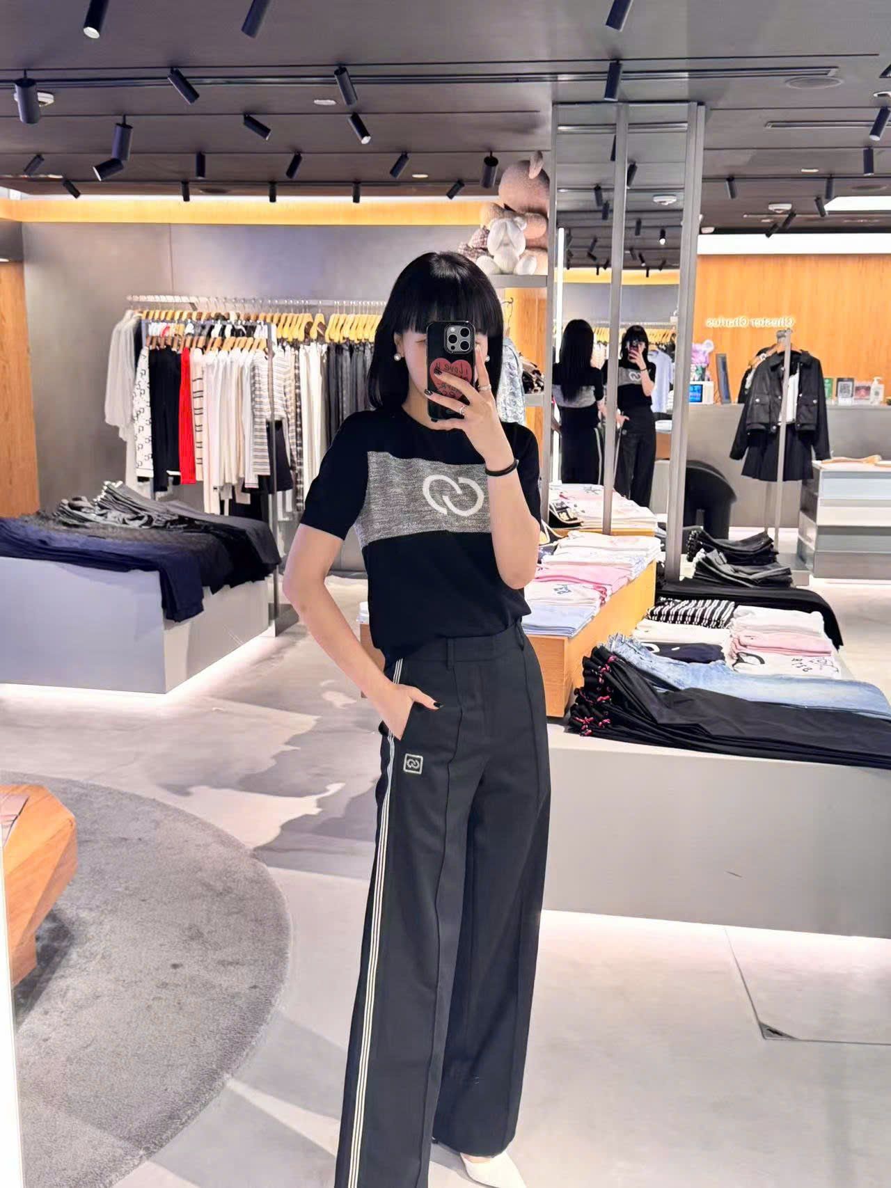 Quần vải đen 2 sọc 2 bên
