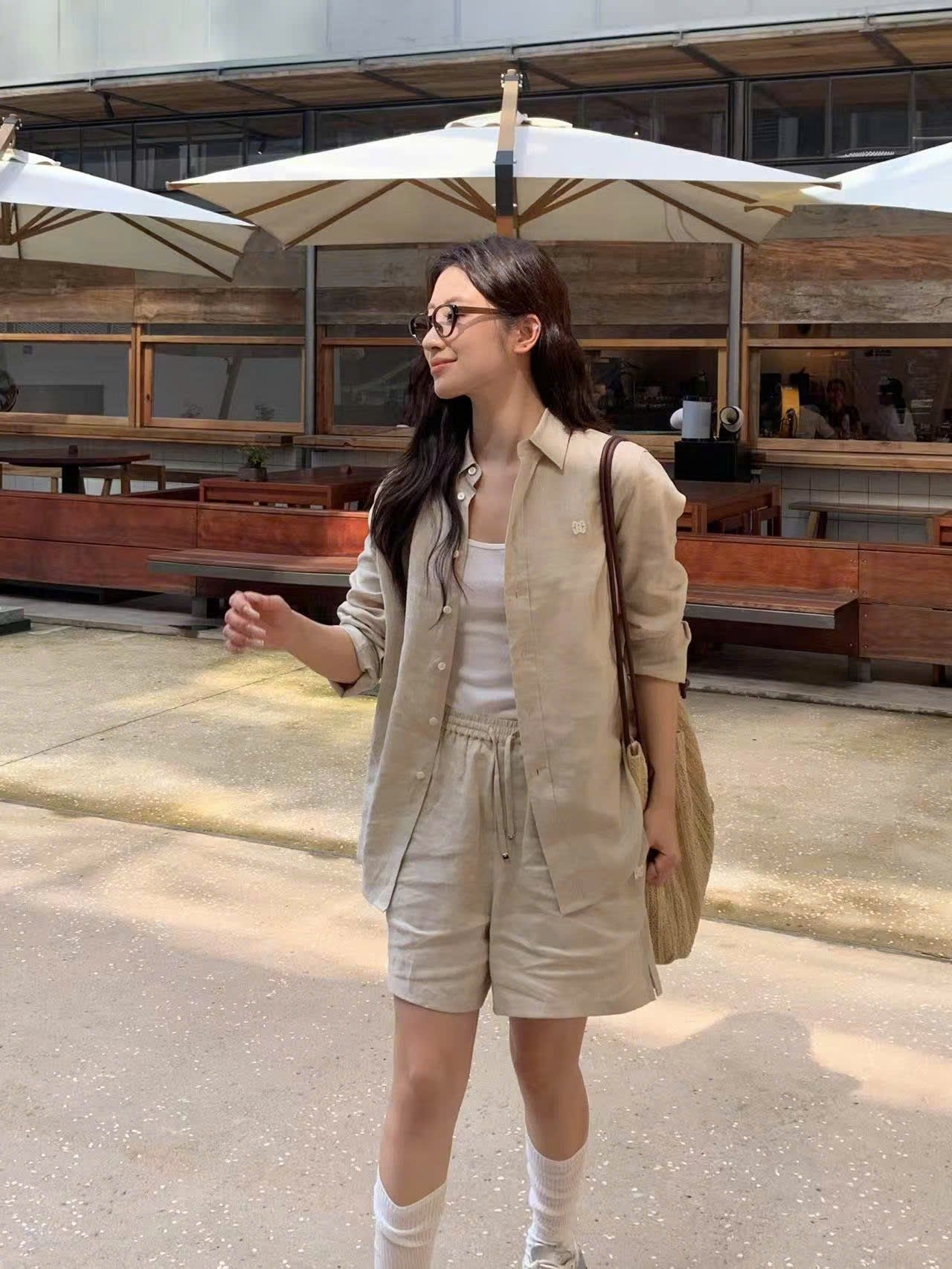 Quần sooc vải nâu tây - Logo nhỏ