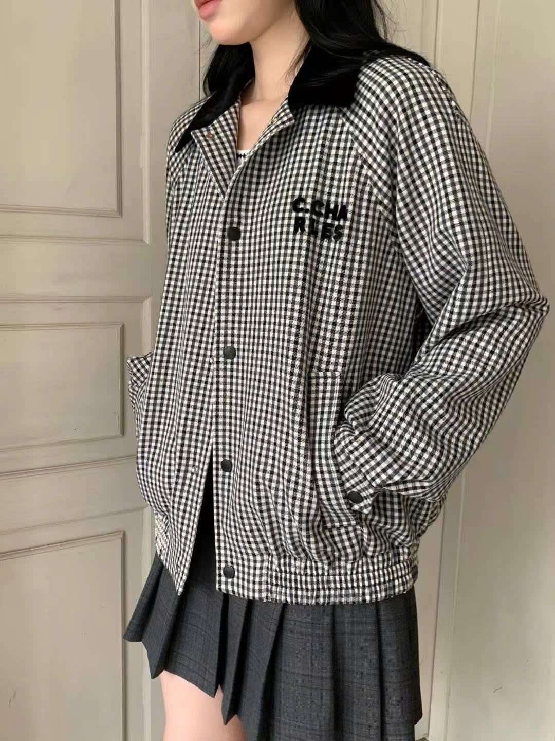 Áo khoác caro nhỏ -cổ nhung đen