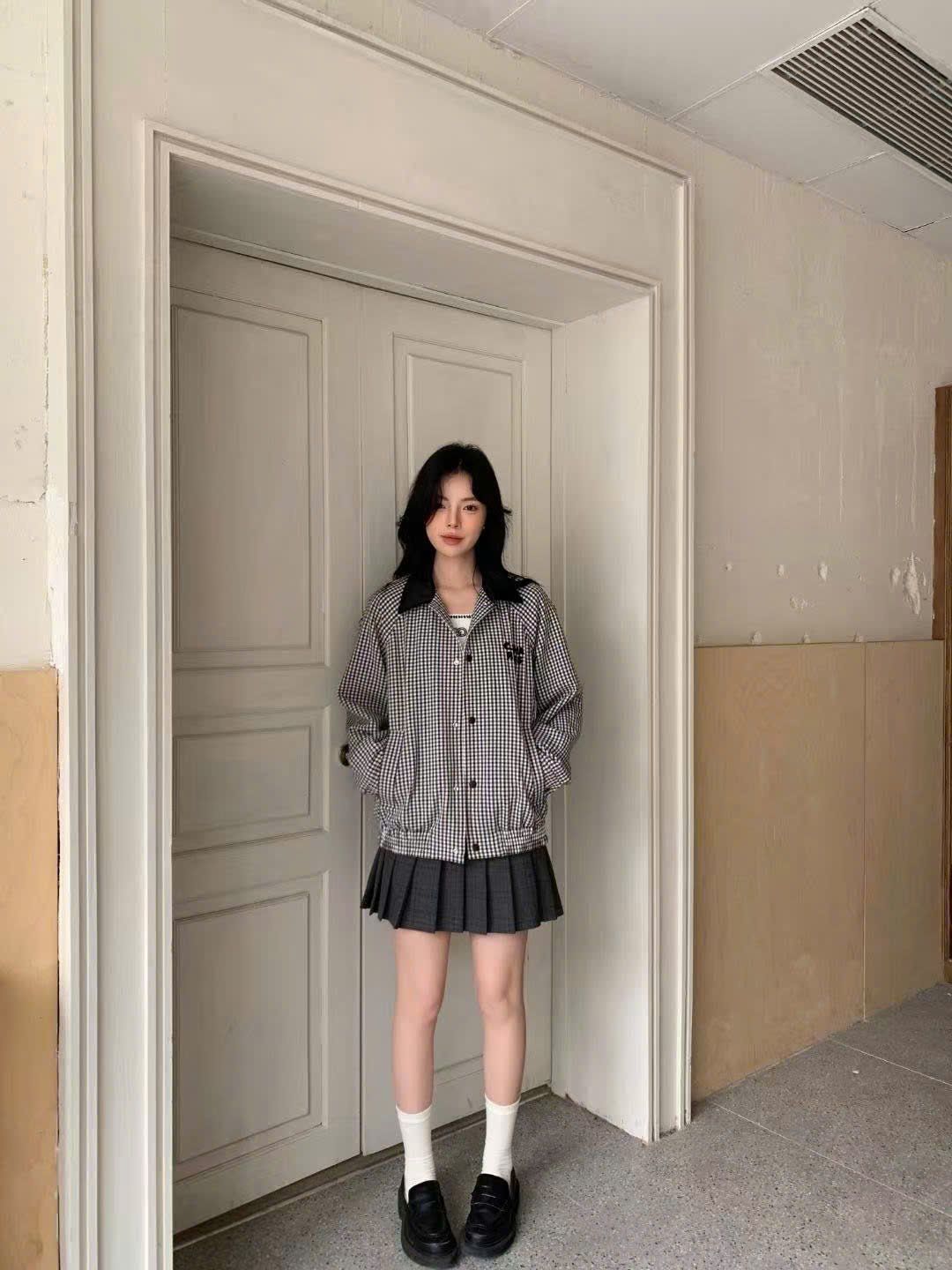 Áo khoác caro nhỏ -cổ nhung đen