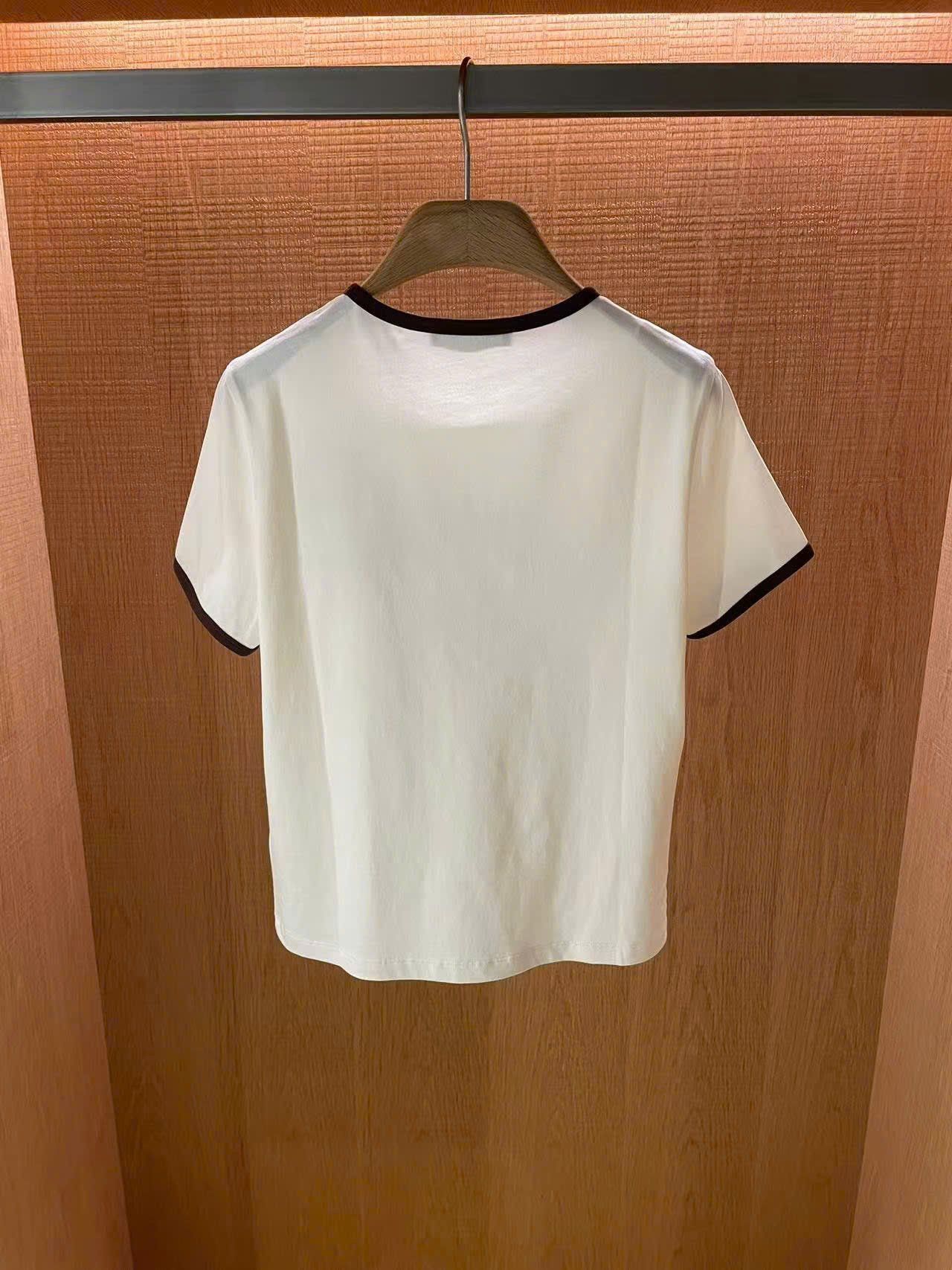 2.Áo thun 2 gấu chữ Logo - viền nâu