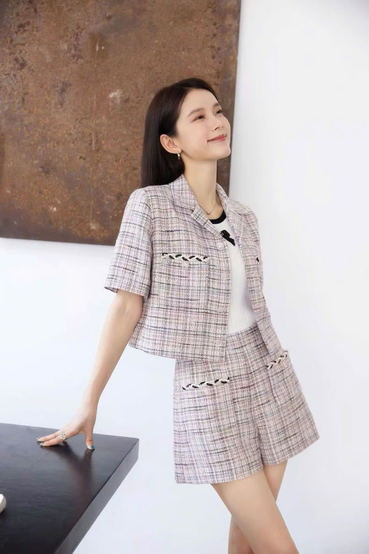Bộ Áo tweed hồng ngắn tay và Quần short dạ tweed hồng kẻ set
