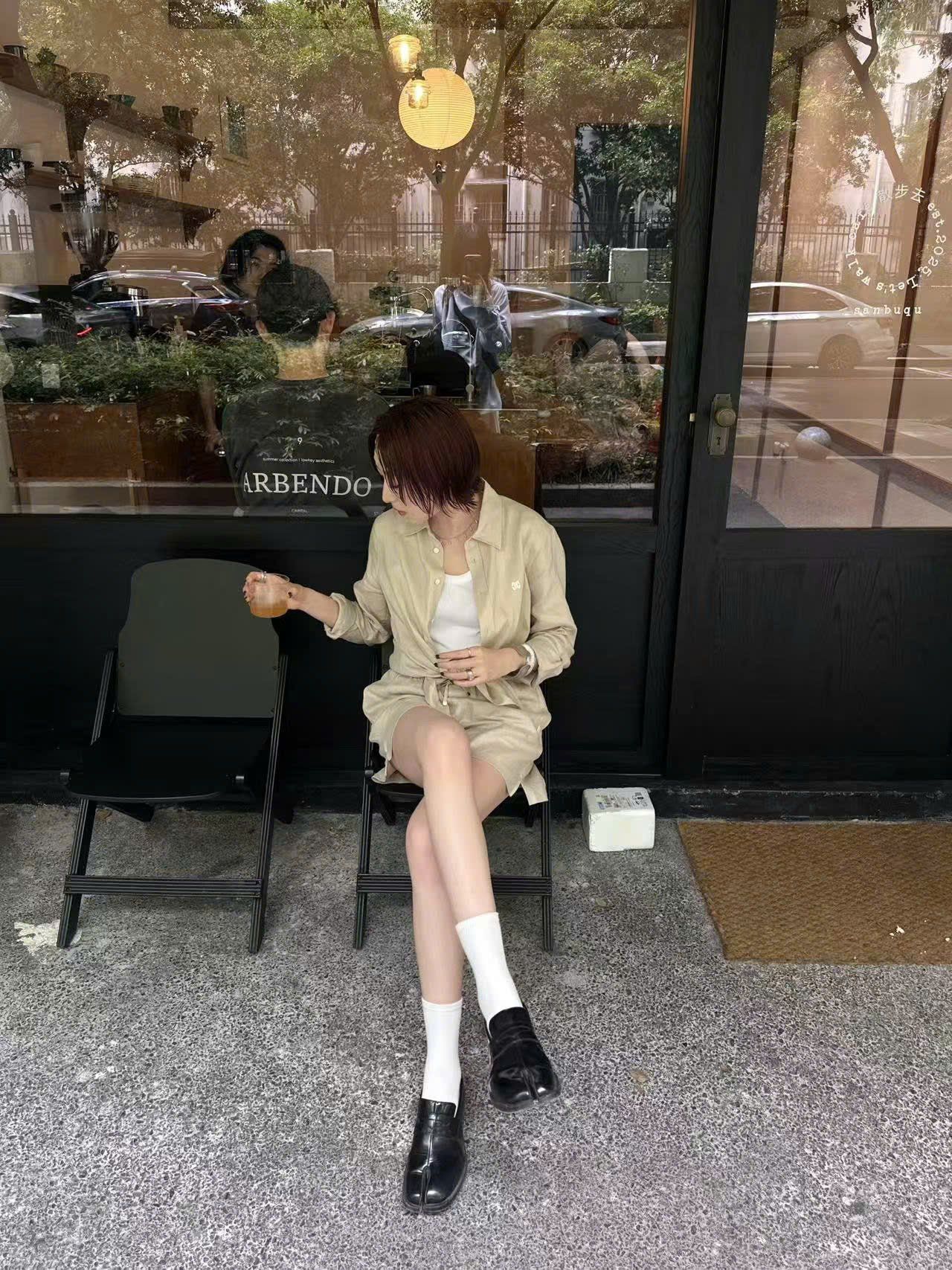 Quần sooc vải nâu tây - Logo nhỏ