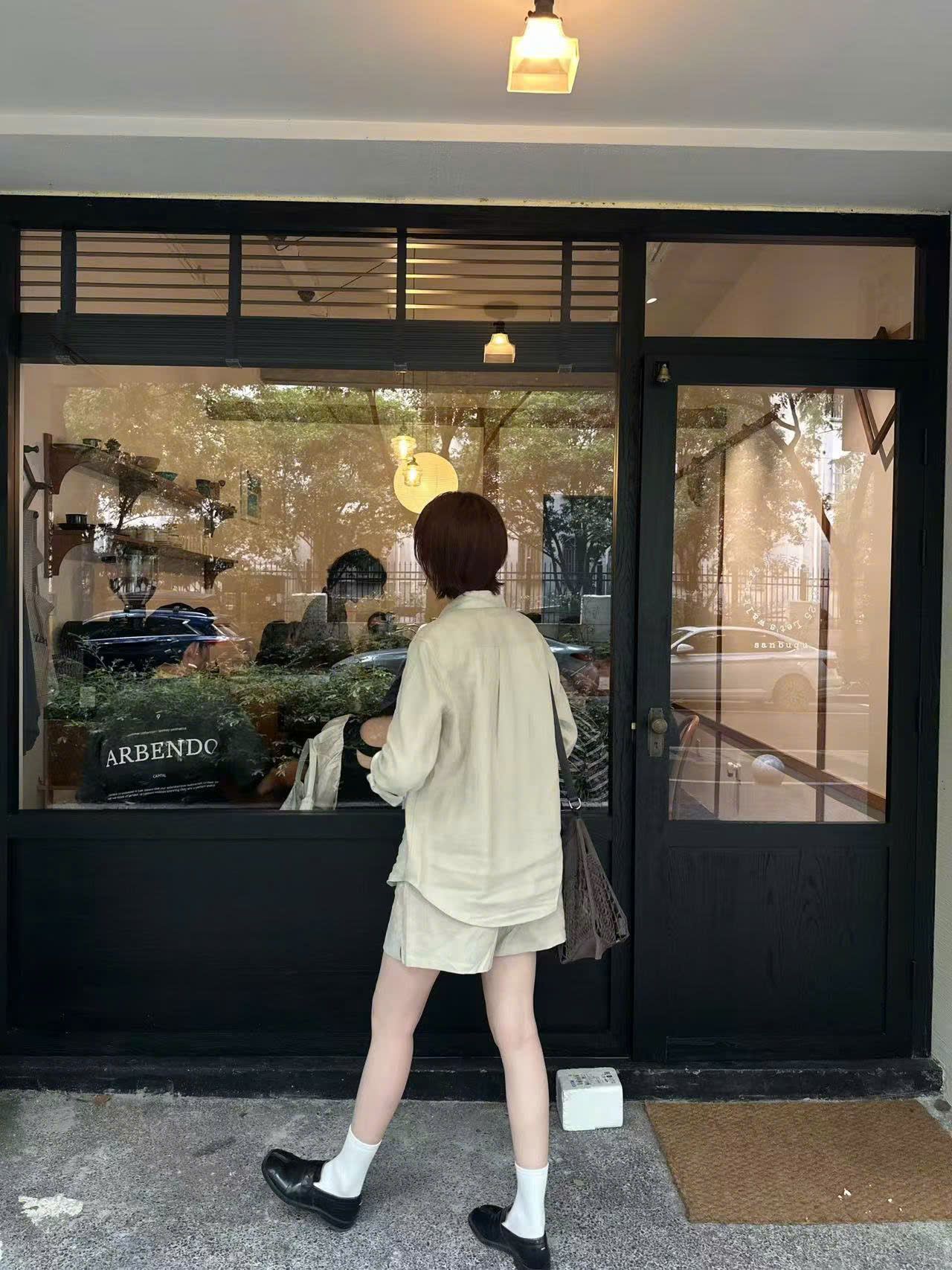 Quần sooc vải nâu tây - Logo nhỏ