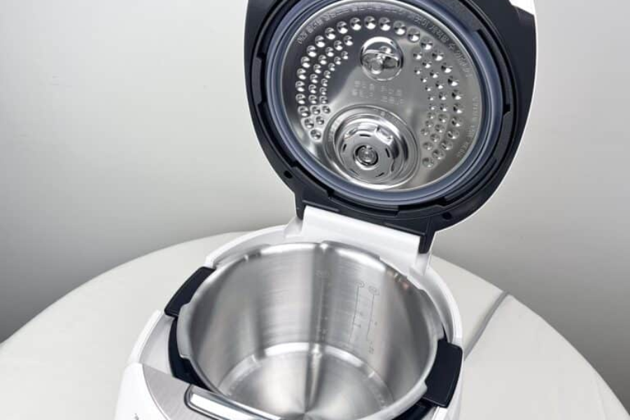 Nồi cơm điện Cuckoo CRP-CHAS109FW 1.8L