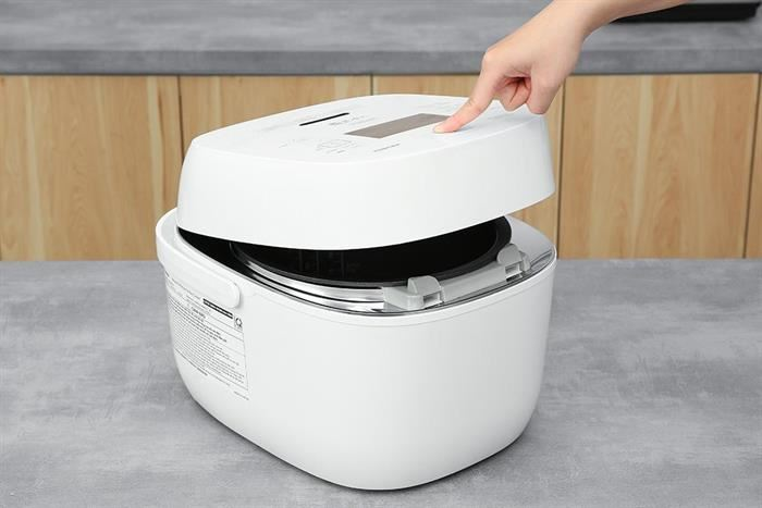 Nồi cơm điện Toshiba RC-18VXWVN(W) áp suất chân không màu trắng