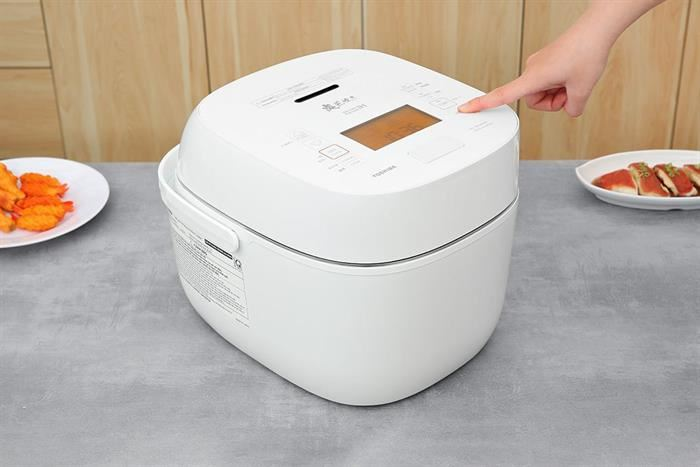 Nồi cơm điện Toshiba RC-18VXWVN(W) áp suất chân không màu trắng