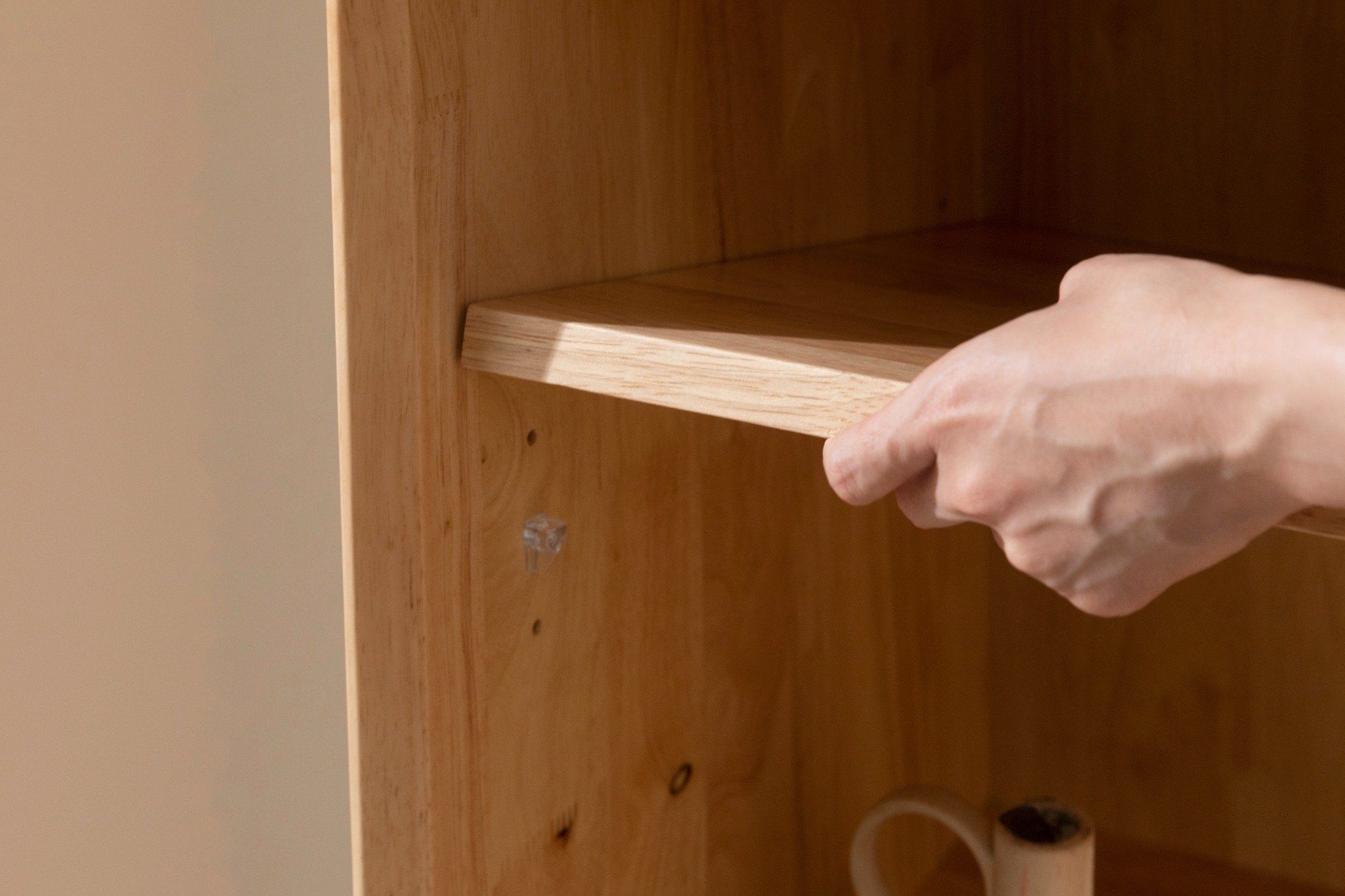TỦ ĐỨNG LƯU TRỮ ĐỒ ĐA NĂNG BẰNG GỖ NGUYÊN KHỐI HOLZ STANDING WOODEN SHELF