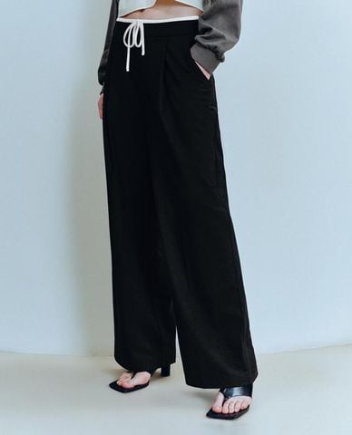 URBAN REVIVO - Quần nữ ống đứng lưng thun phối dây rút