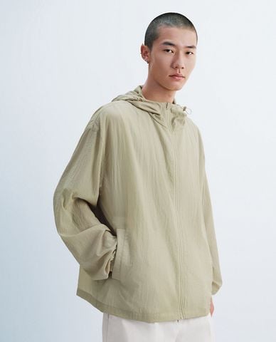 URBAN REVIVO - Áo khoác gió nam phối mũ