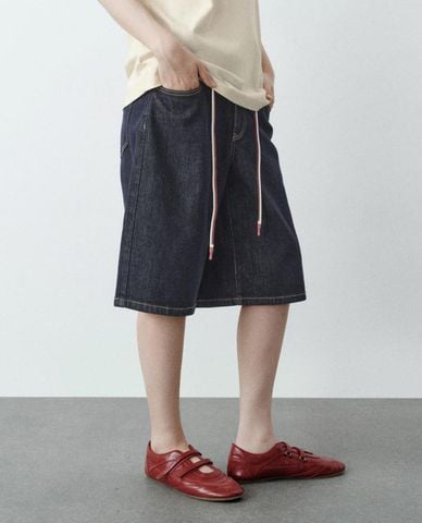 URBAN REVIVO - Quần short jeans nữ lưng thun dây rút