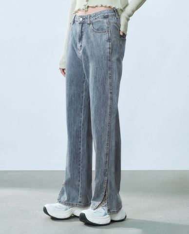 URBAN REVIVO - Quần jeans nữ ống đứng xẻ gấu