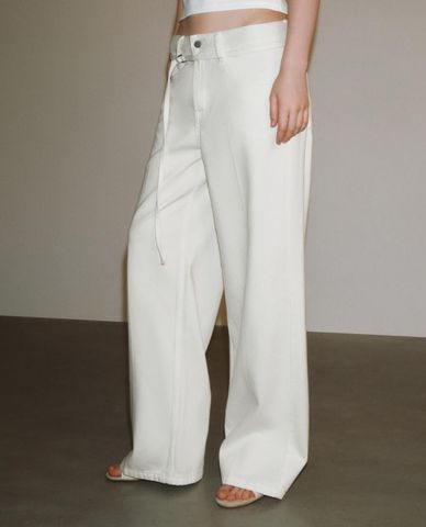 URBAN REVIVO - Quần jeans nữ ống rộng phối dây rút