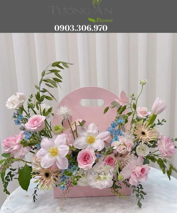 Giỏ Hoa Nắng Nhẹ Mùa Xuân - MM174