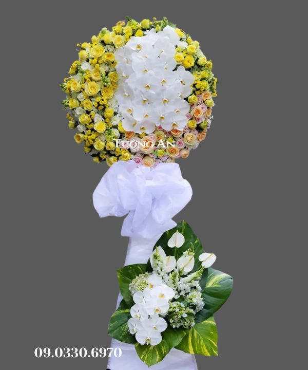 Vòng Hoa Tang Lễ - B303