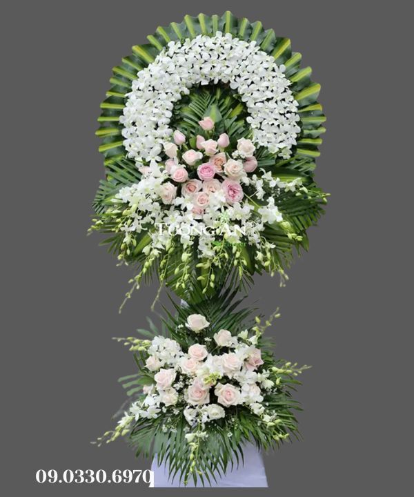 Vòng Hoa Viếng Chia Buồn - B285