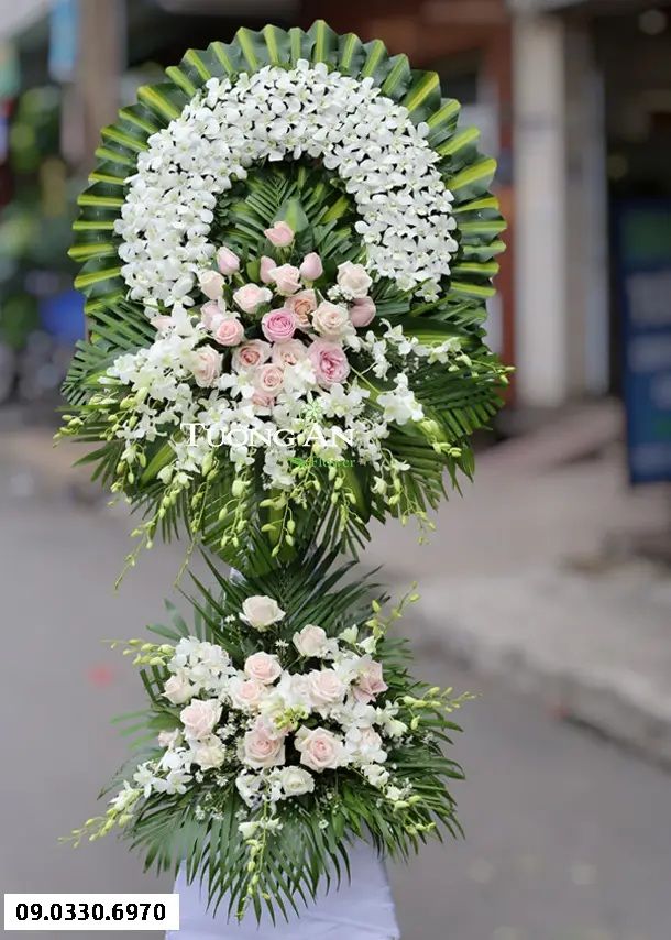 Vòng Hoa Viếng Chia Buồn - B285