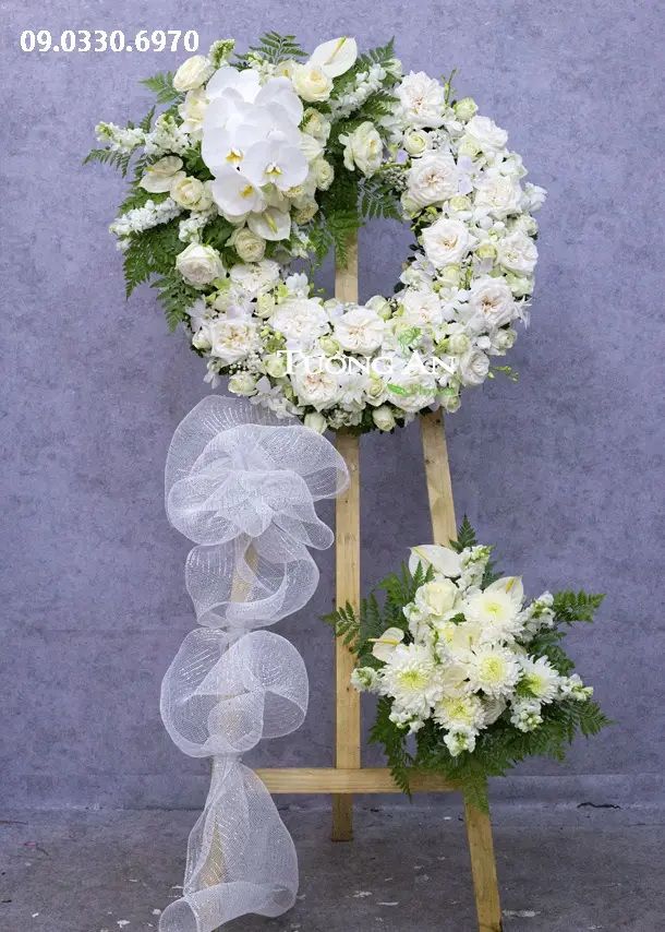 Vòng Hoa Đám Tang Tông Trắng - B334