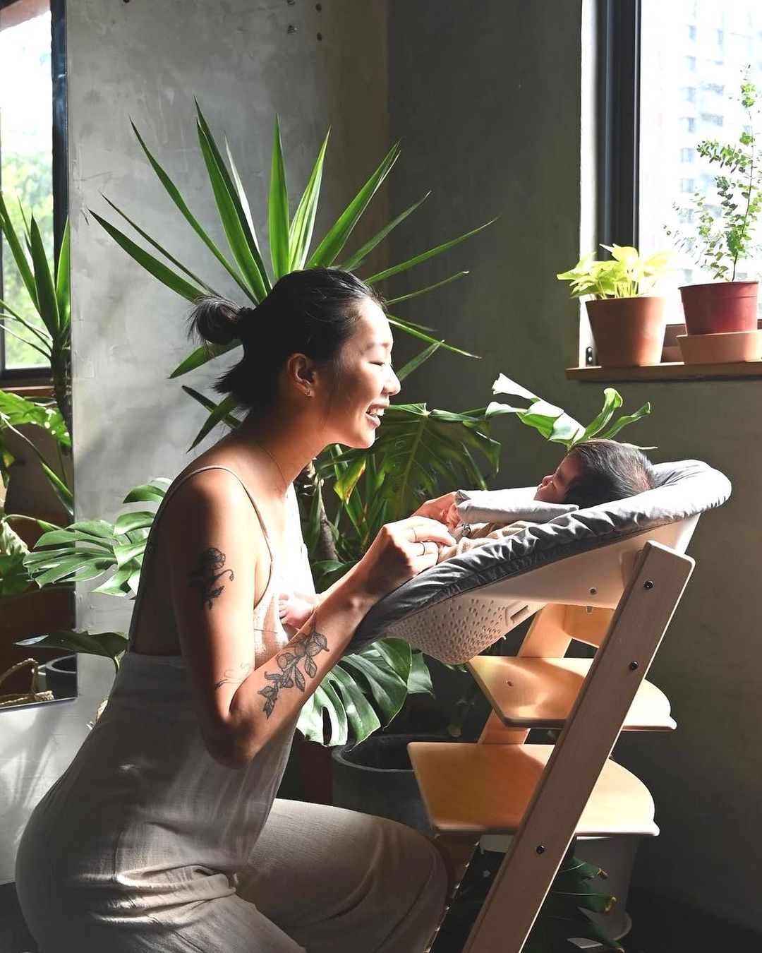 GHẾ ĂN DẶM STOKKE TRIPP TRAPP - STORM GREY
