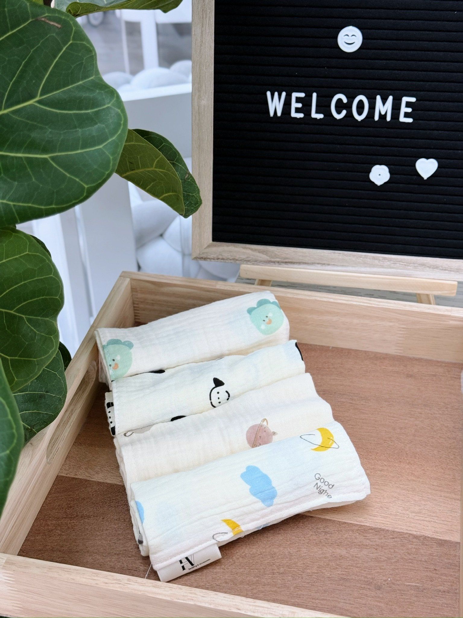 Hộp 4 Khăn Sữa HV Bedding (30x30 cm)