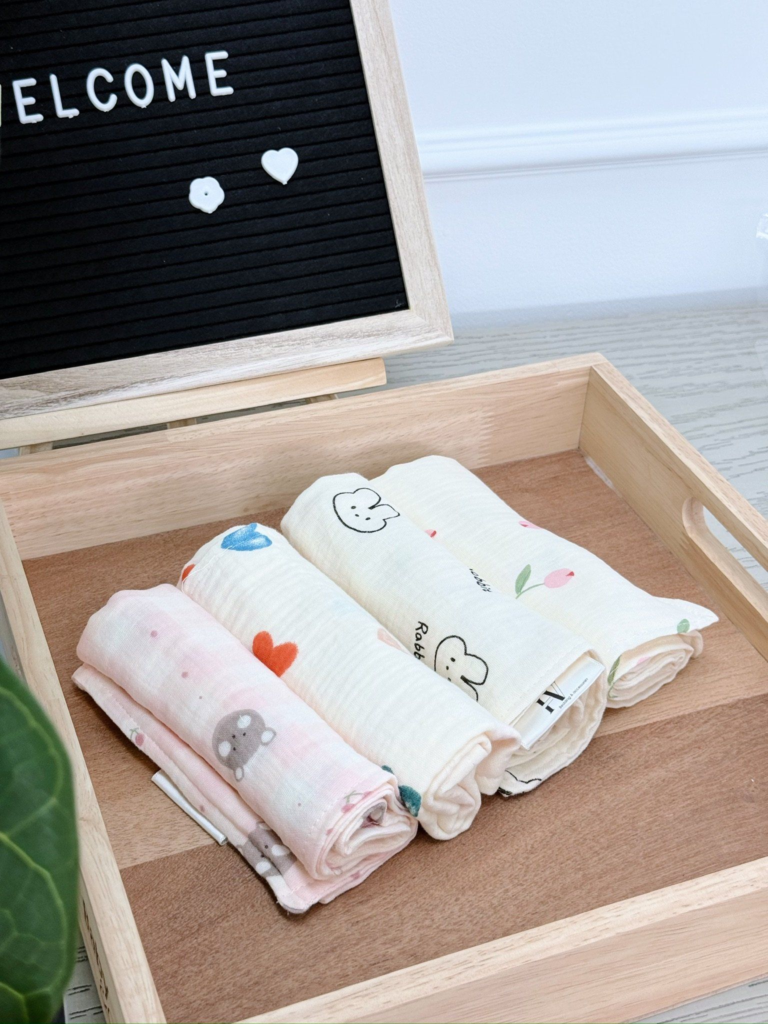 Hộp 4 Khăn Sữa HV Bedding (30x30 cm)