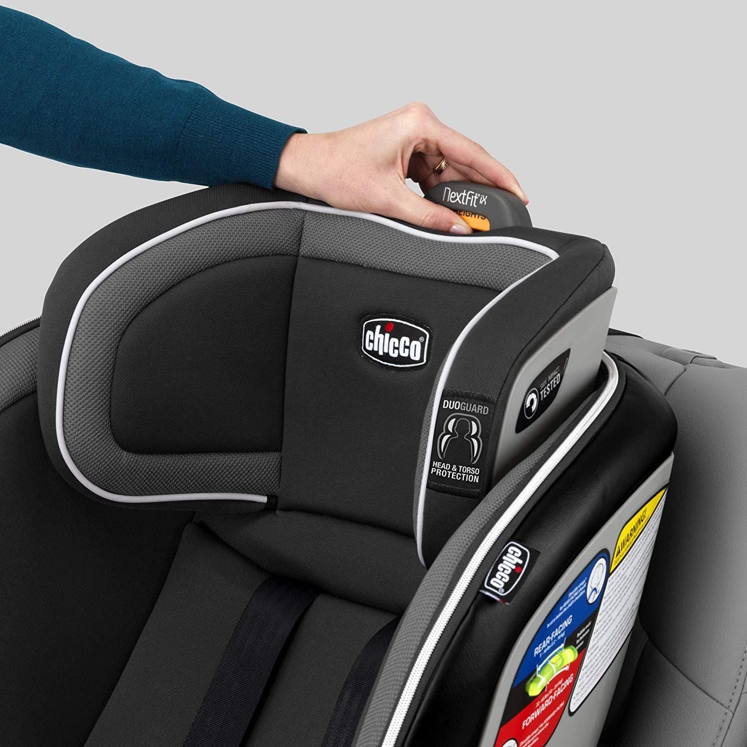 Ghế Ngồi Ô Tô Chicco NextFit Zip Convertible Car Seat - Đen Carbon