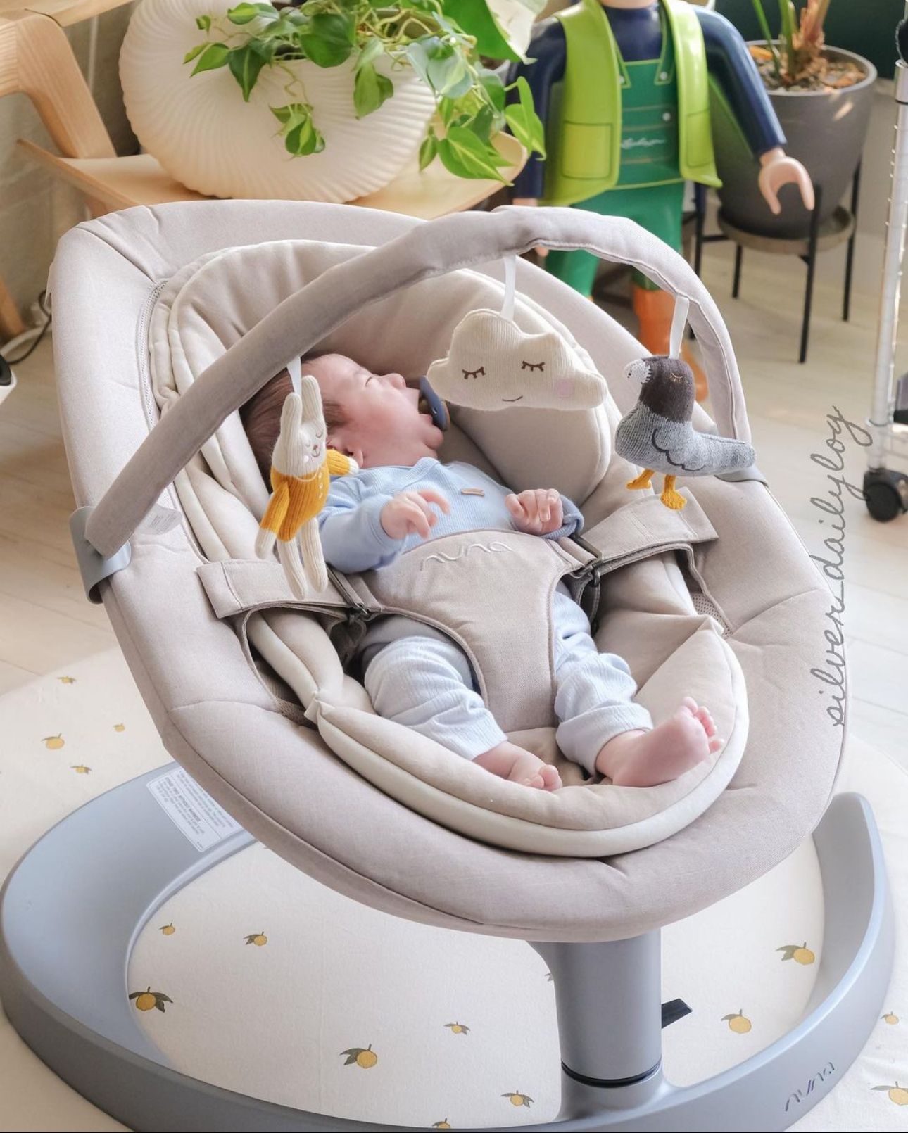 NÔI NUNA LEAF GROW BOUNCER - MÀU BISCOTTI