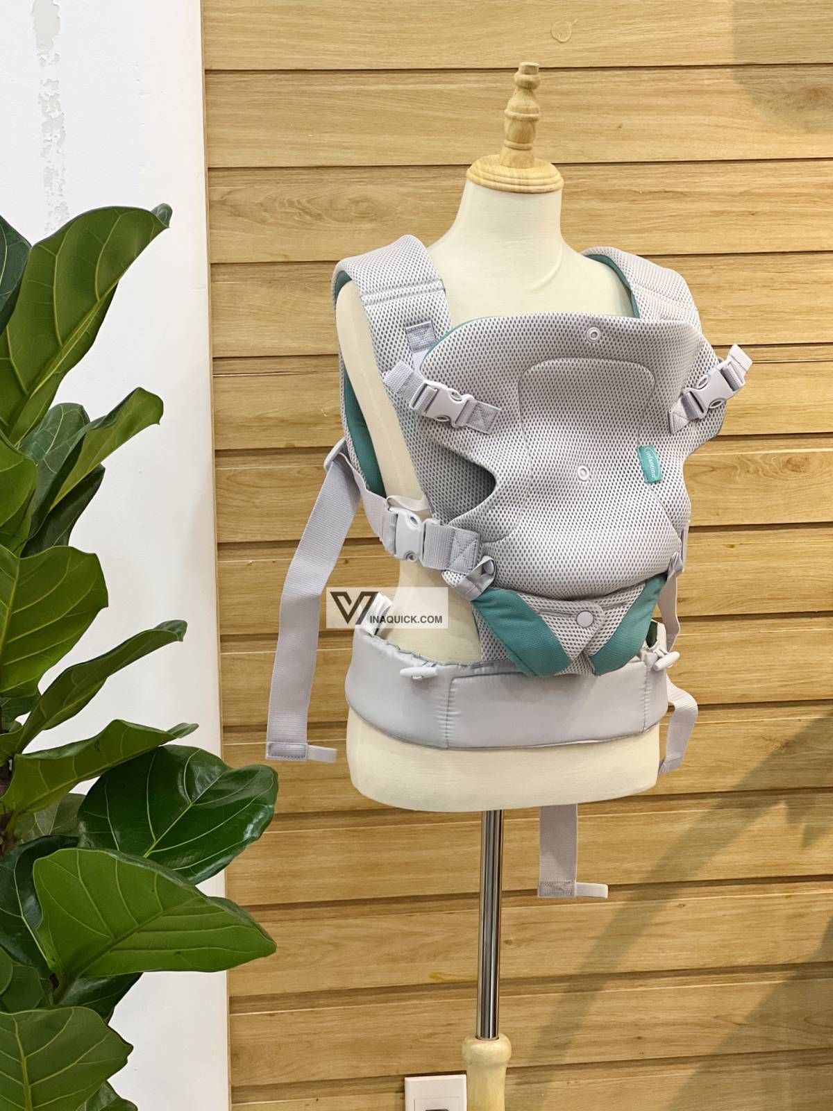 Địu Có Trợ Lực Siêu Thoáng Khí 4 Tư Thế Cho Bé INFANTINO - Flip 4in1 Light & Airy Convertible Carrier
