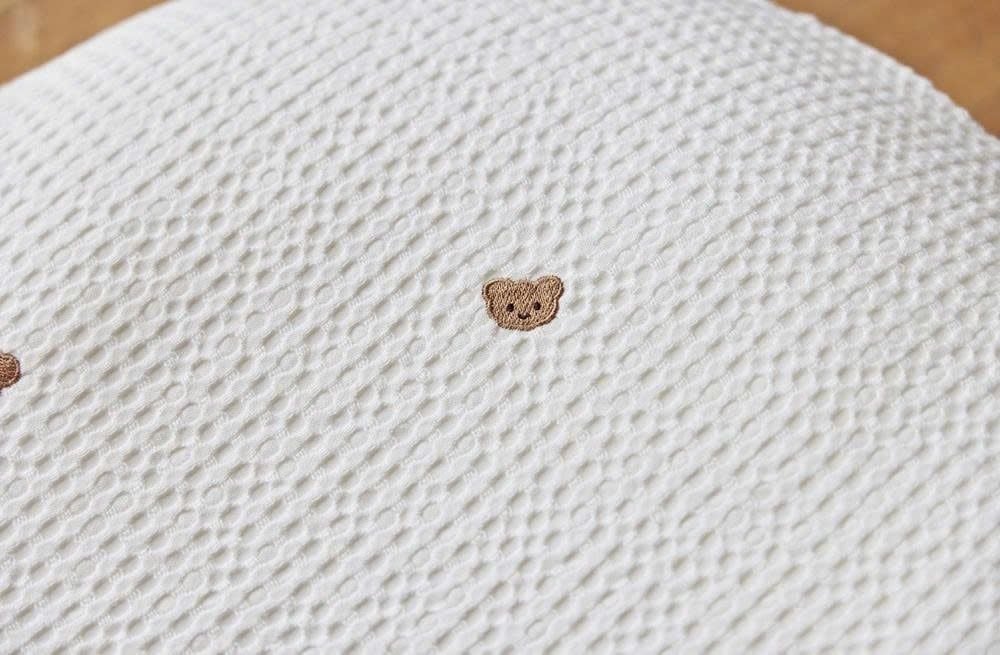 GỐI CHỐNG TRÀO NGƯỢC ROTOTO BEBE AIRMESH NGUYÊN KHỐI - GỖ SỒI GẤU NÂU