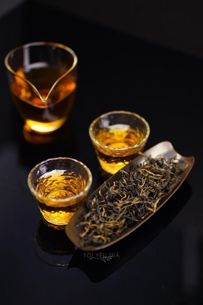 Hồng Trà Shan Tuyết Thủ Công Truyền Thống