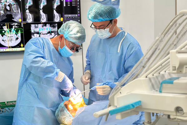 Trồng răng Implant