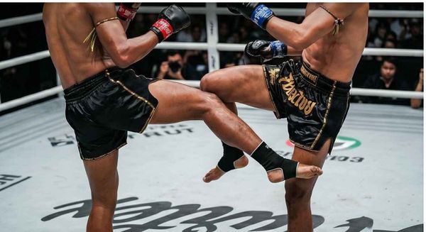 Đòn Teep (đạp trước) trong Muay Thái: Tuyệt kỹ giữ khoảng cách và phá trụ