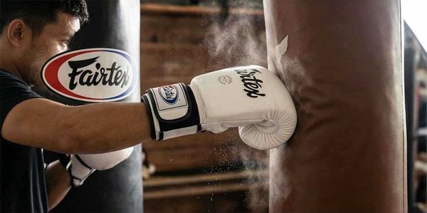 Review chi tiết Fairtex BGV1 – Mẫu găng Muay Thai bán chạy
