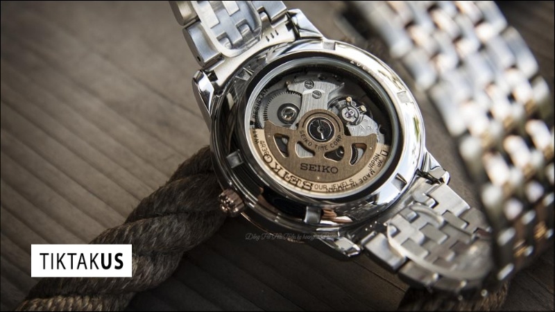 Cách nhận biết thép thật và thép mạ trên đồng hồ