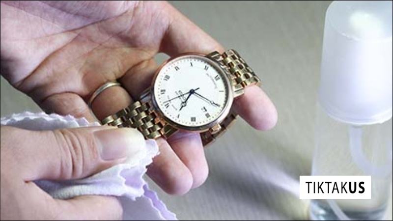 Hướng dẫn bảo quản và vệ sinh dây đồng hồ kim loại