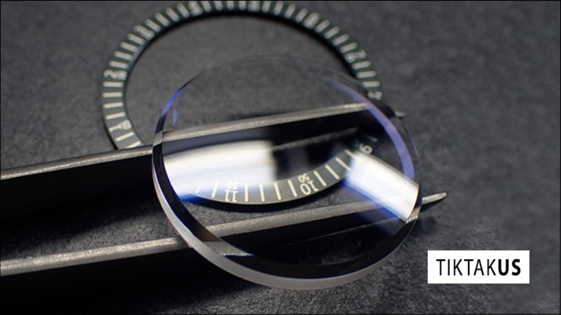 Dấu hiệu cho thấy bạn cần thay mặt kính đồng hồ