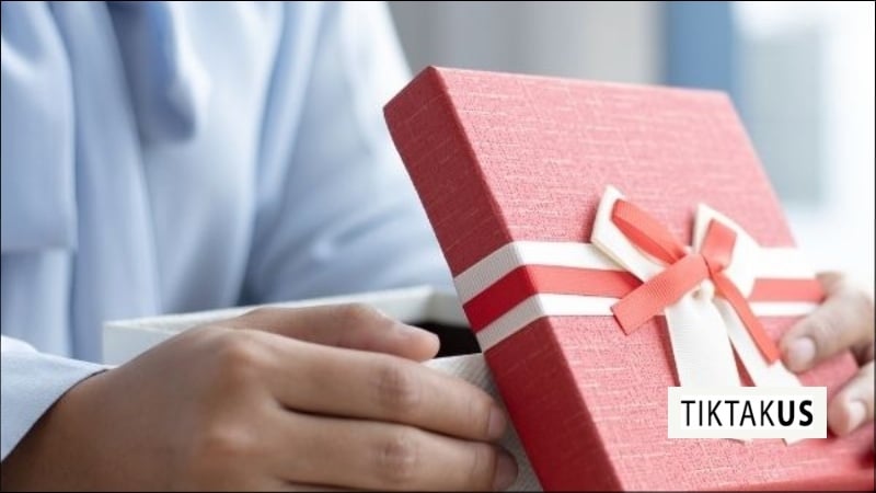 Ý nghĩa của việc tặng quà chia tay sếp nữ3