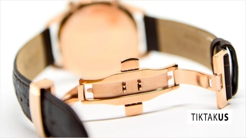 Khóa bướm, hay còn gọi là Butterfly Clasp