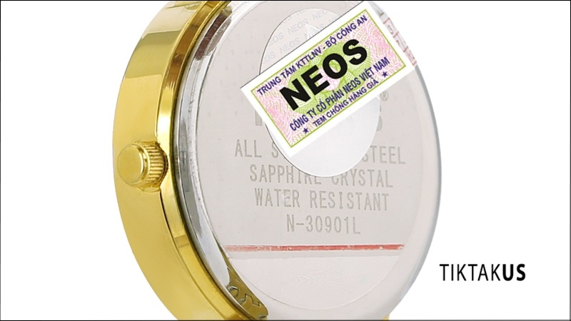 Kiểm tra tem chống giả và phụ kiện đi kèm